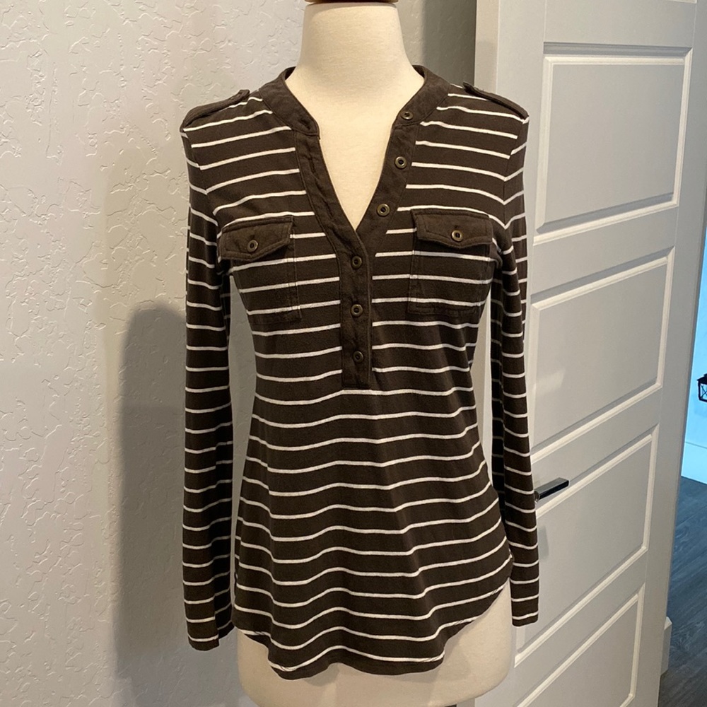 3/$25 🌟 Banana Republic Top